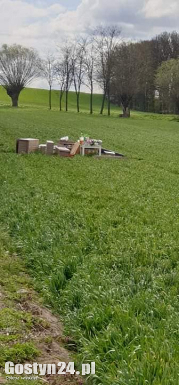 Pożar dachu budynku w Lubiatowie