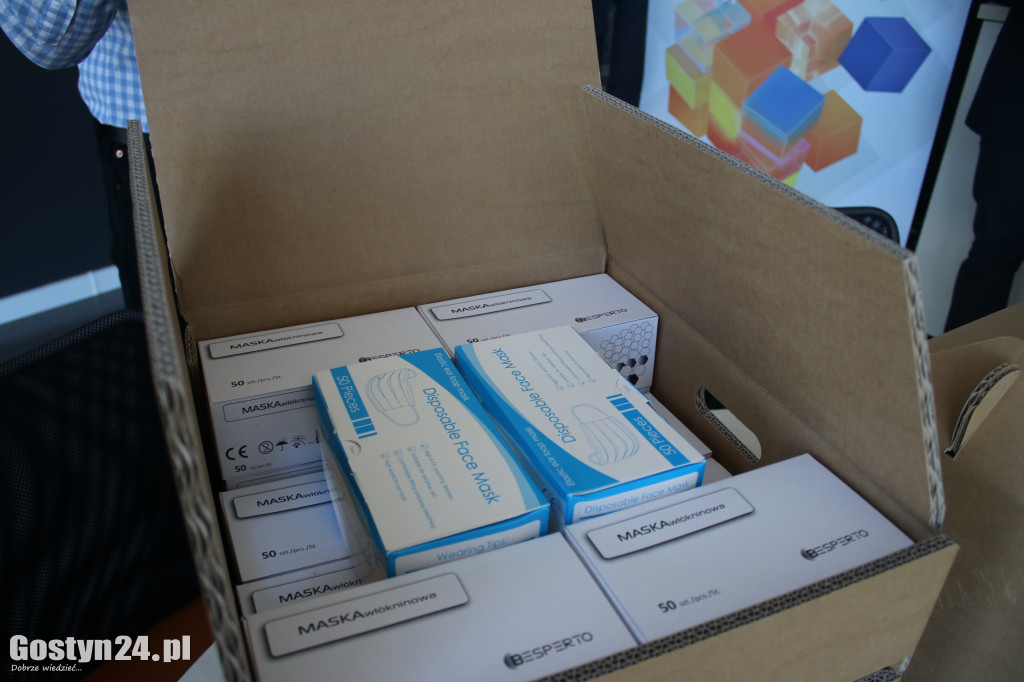 Przekazanie środków ochrony w Mondi Simet