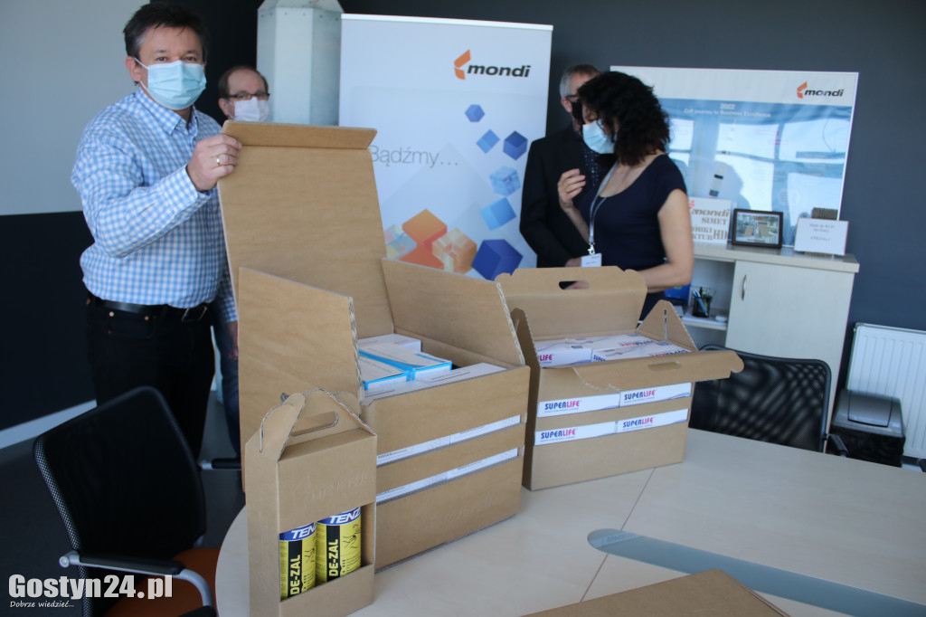 Przekazanie środków ochrony w Mondi Simet