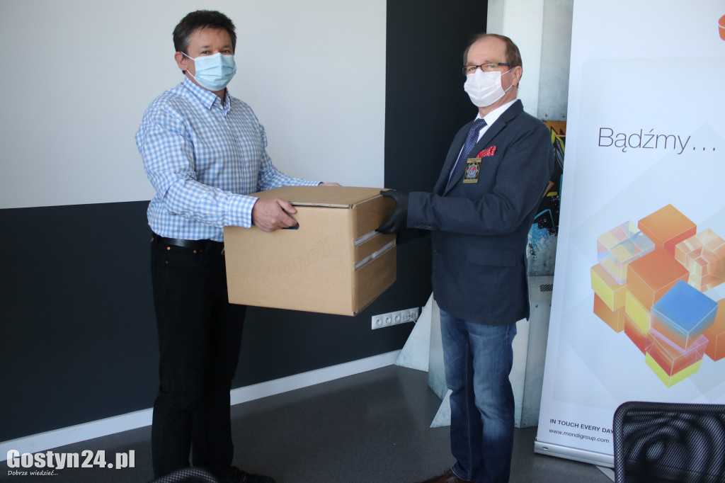 Przekazanie środków ochrony w Mondi Simet
