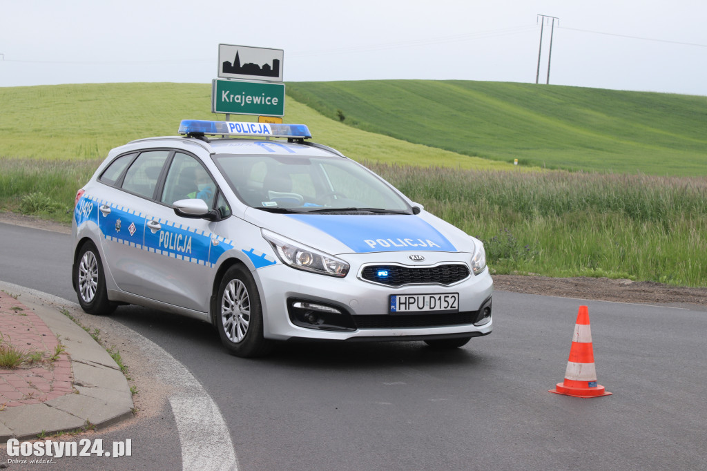 Klasyczne wymuszenie na DW 434 za Gostyniem