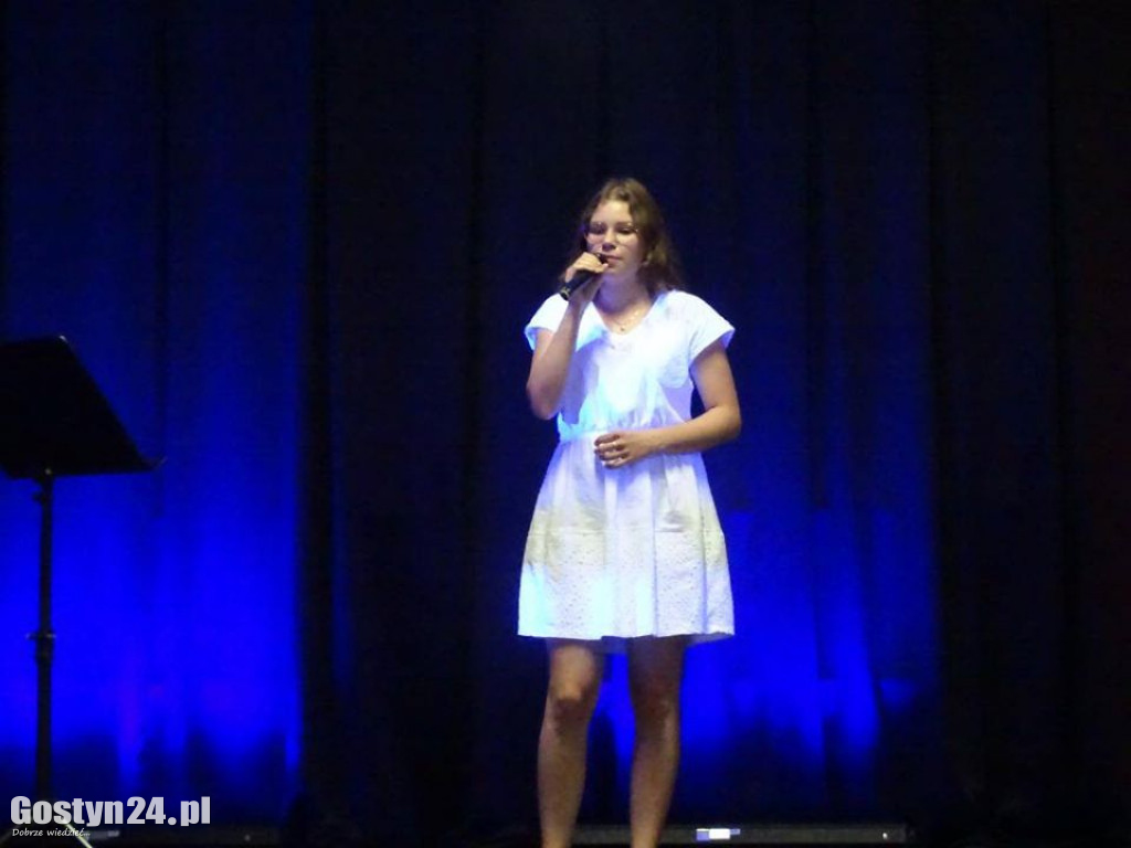Koncert złotych przebojów online w Pępowie