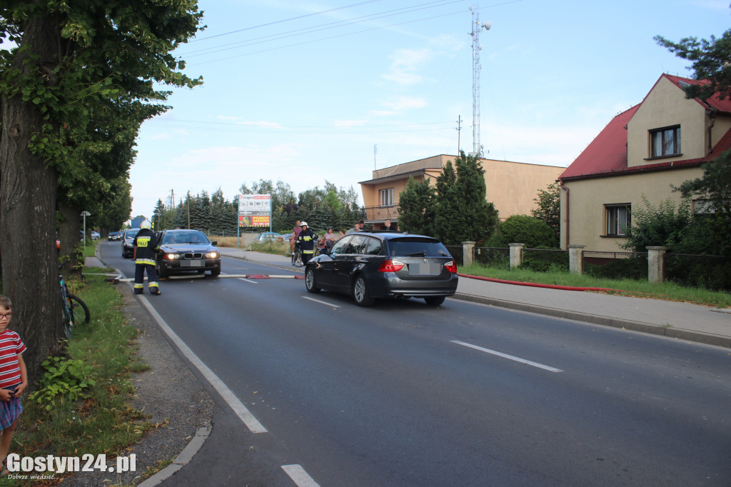 Płoną dwa stogi słomy w Krobi
