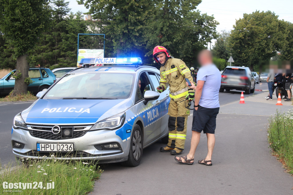 Płoną dwa stogi słomy w Krobi