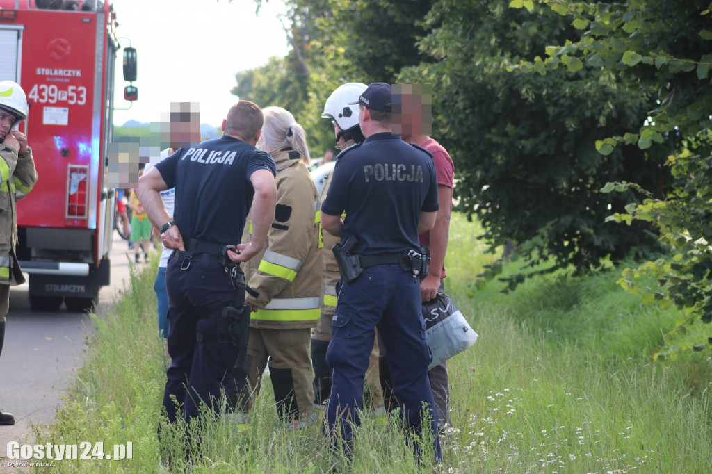 Płoną dwa stogi słomy w Krobi