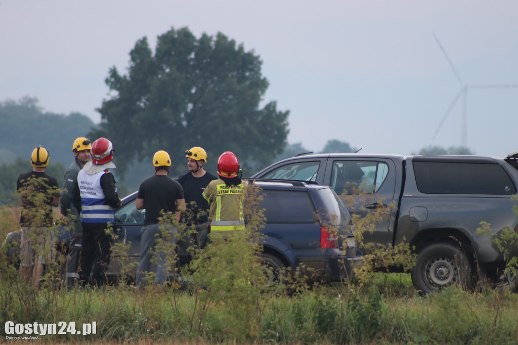 Pożar wiatraka w Ciołkowie po uderzeniu pioruna