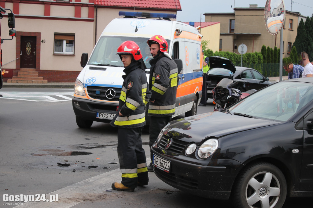 Zderzenie samochodu z motocyklem w Krobi
