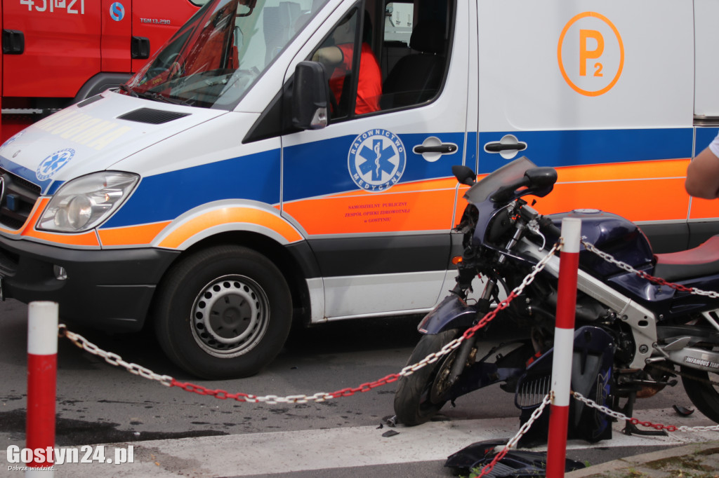 Zderzenie samochodu z motocyklem w Krobi