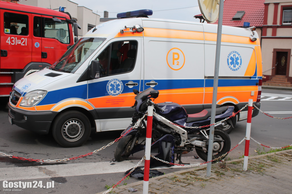 Zderzenie samochodu z motocyklem w Krobi