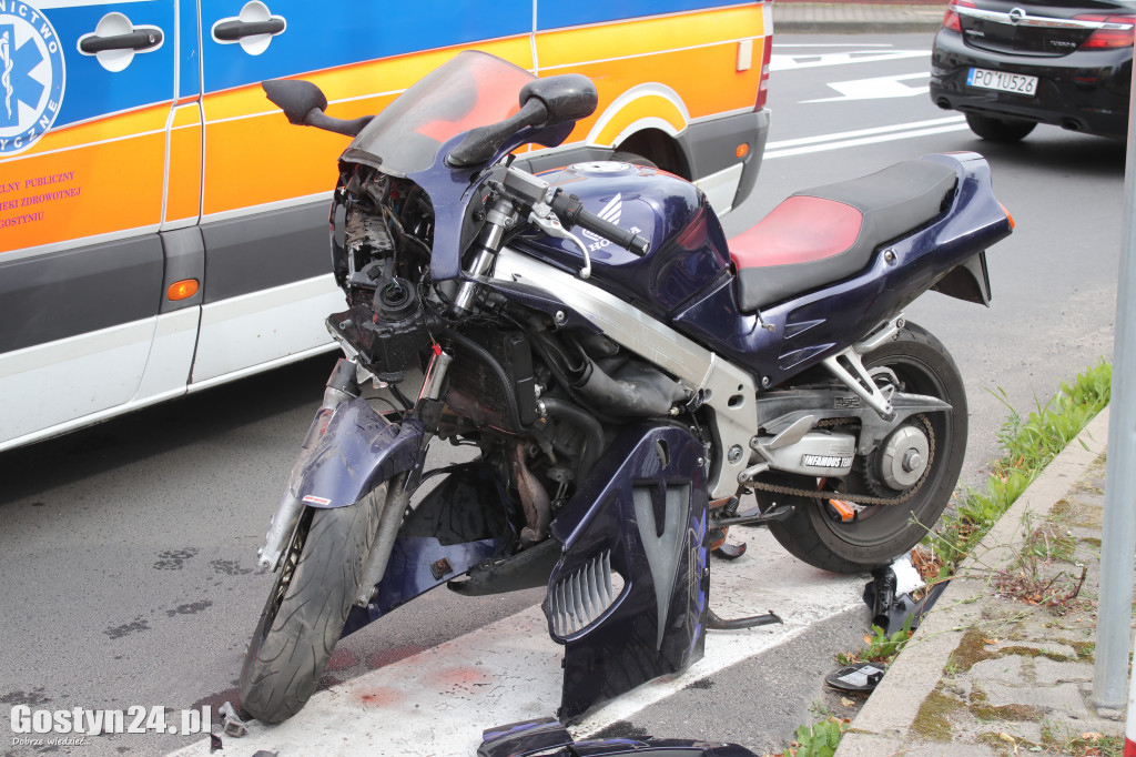 Zderzenie samochodu z motocyklem w Krobi
