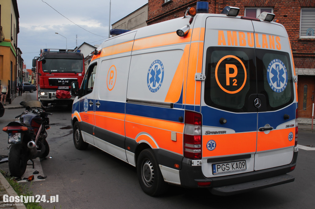 Zderzenie samochodu z motocyklem w Krobi