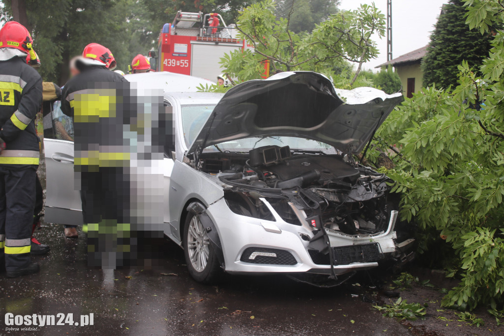 Zdarzenia drogowe w Siedmiorogowie I i na trasie koło Pogorzeli