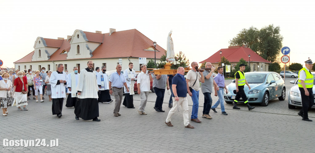 Procesja fatimska ulicami Gostynia