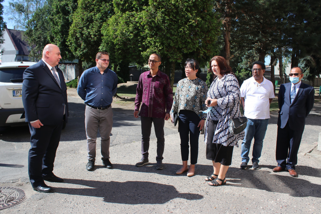 Ambasador Indonezji w szkole w Krobi