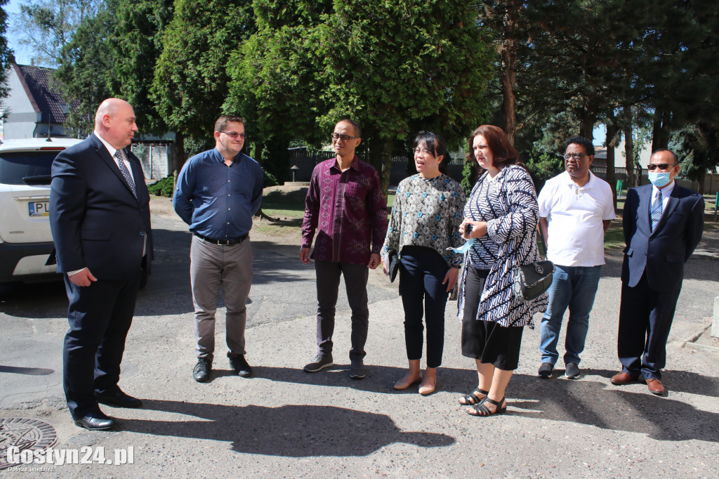 Ambasador Indonezji w szkole w Krobi
