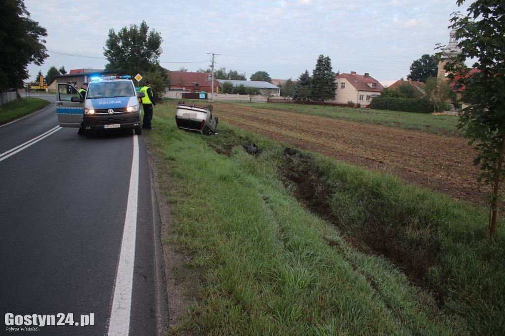 Wypadek na DW 434 w Kunowie