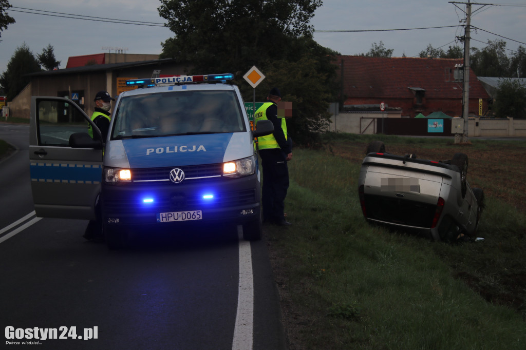 Wypadek na DW 434 w Kunowie