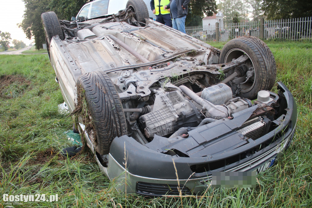 Wypadek na DW 434 w Kunowie
