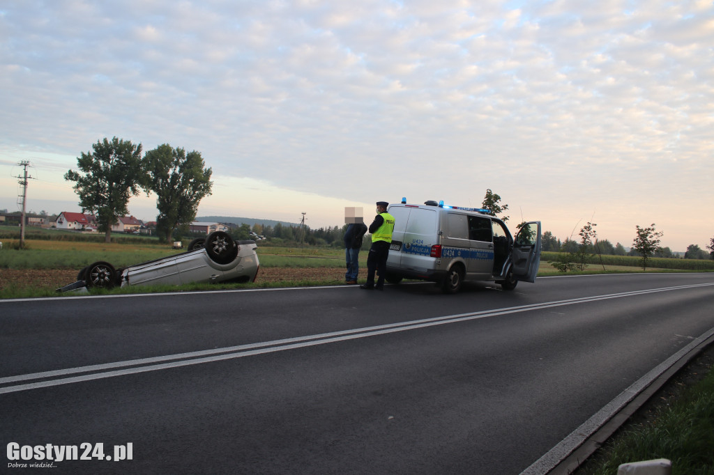 Wypadek na DW 434 w Kunowie