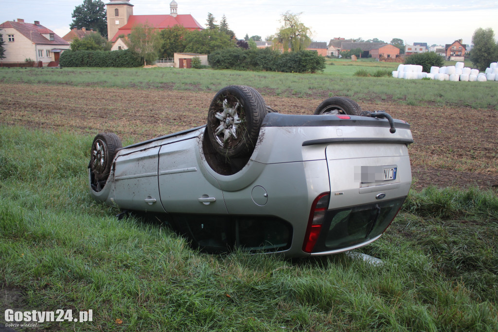 Wypadek na DW 434 w Kunowie