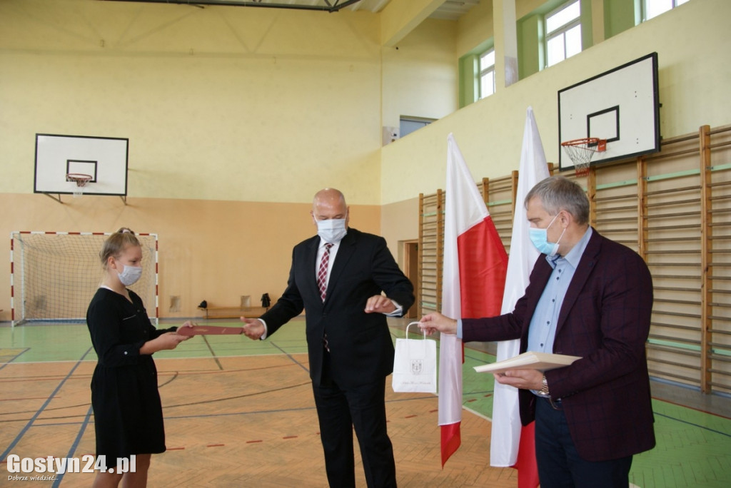 Stypendia burmistrza dla uczniów z Borku Wlkp.