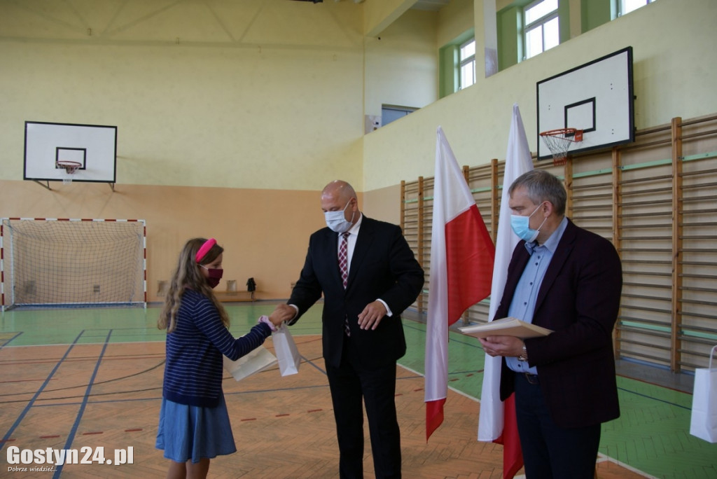 Stypendia burmistrza dla uczniów z Borku Wlkp.