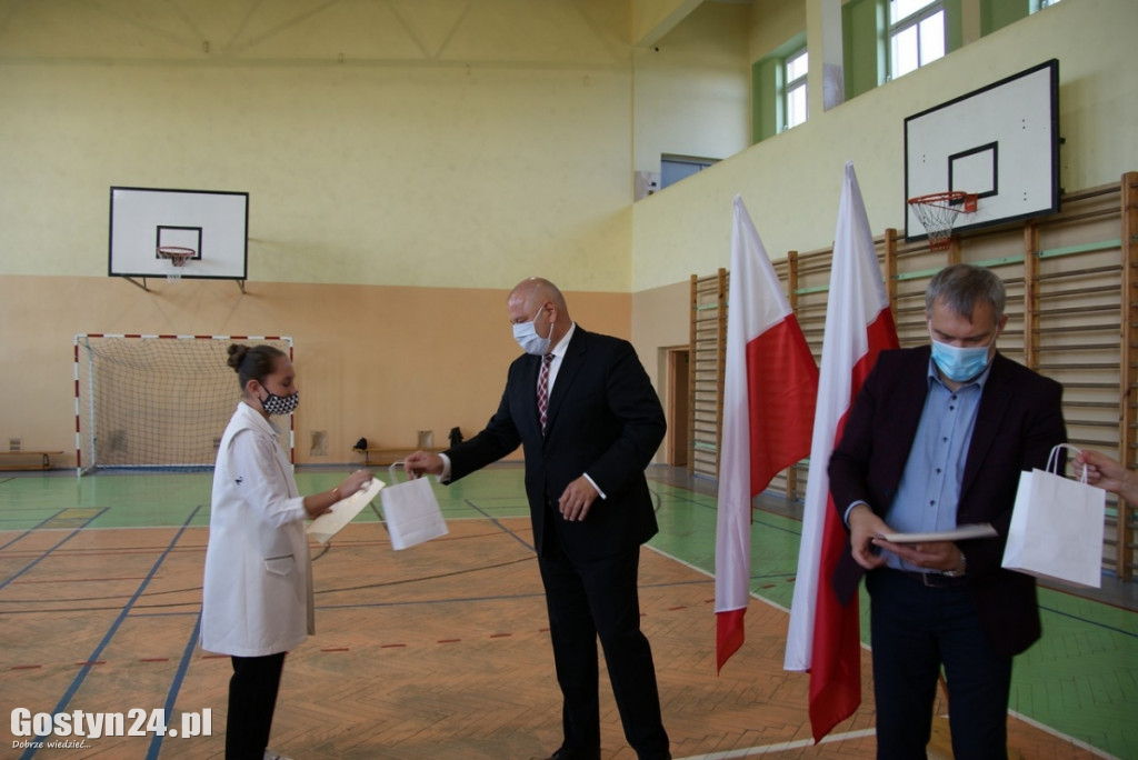 Stypendia burmistrza dla uczniów z Borku Wlkp.