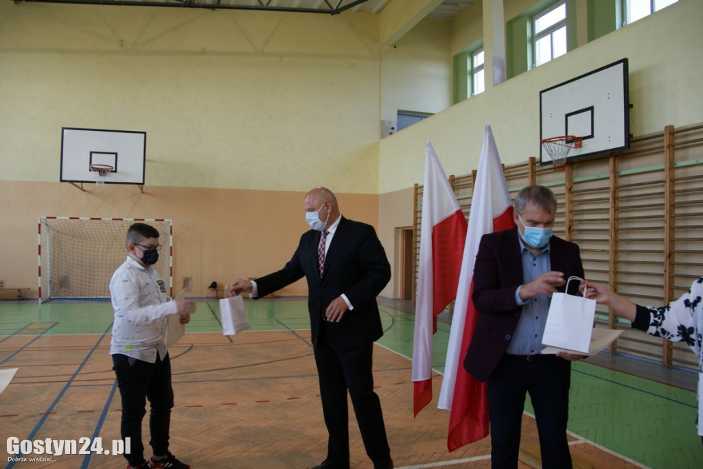 Stypendia burmistrza dla uczniów z Borku Wlkp.