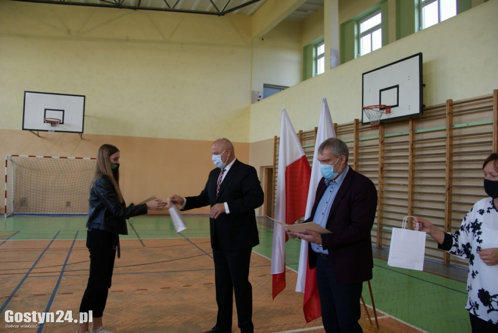 Stypendia burmistrza dla uczniów z Borku Wlkp.