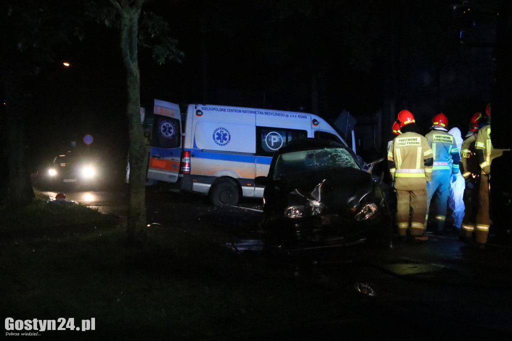 Wypadek karetki i osobówki w Gostyniu
