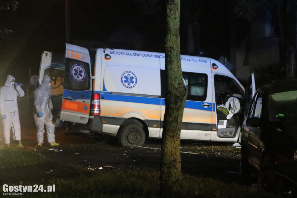 Wypadek karetki i osobówki w Gostyniu