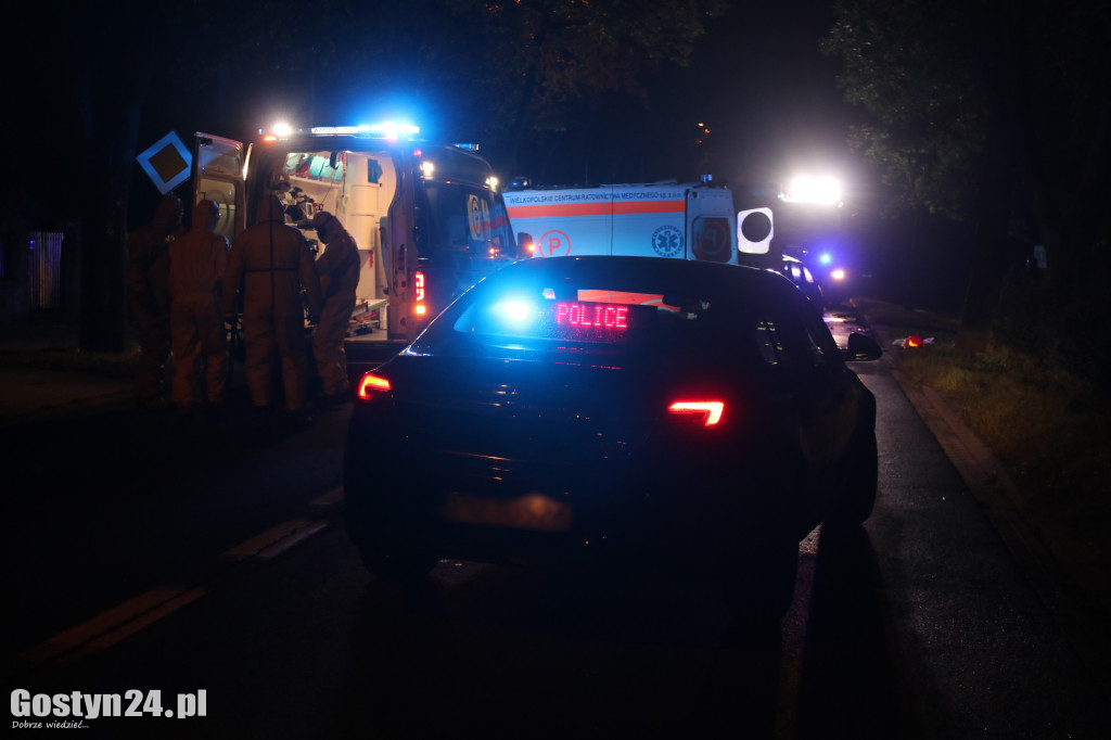 Wypadek karetki i osobówki w Gostyniu