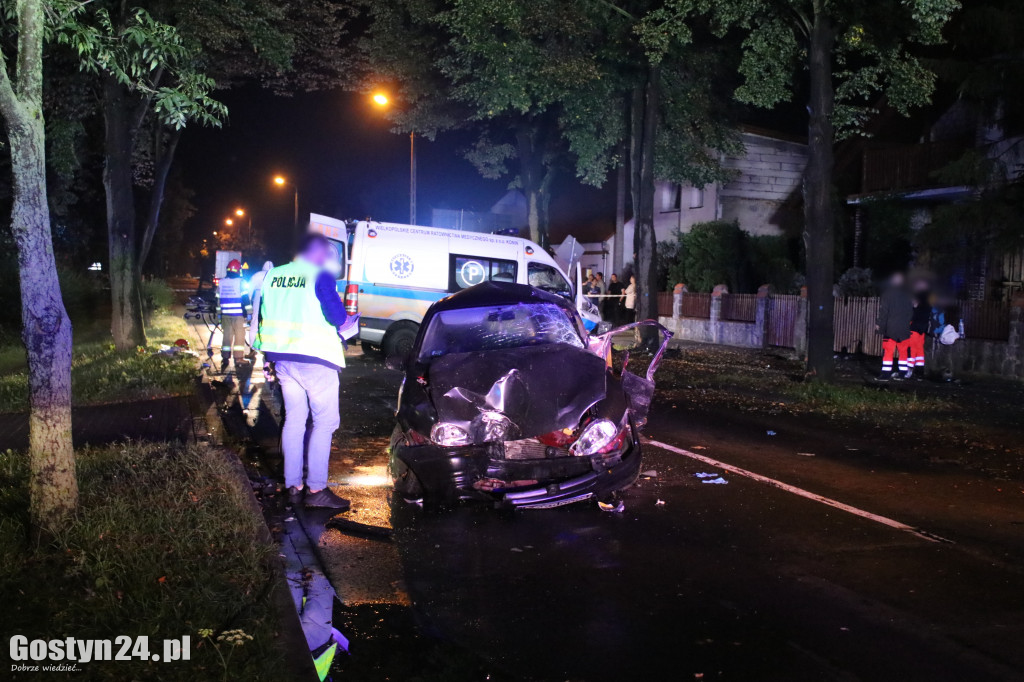 Wypadek karetki i osobówki w Gostyniu