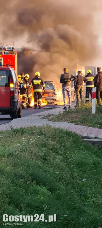 Pożar samochodu osobowego w Żychlewie