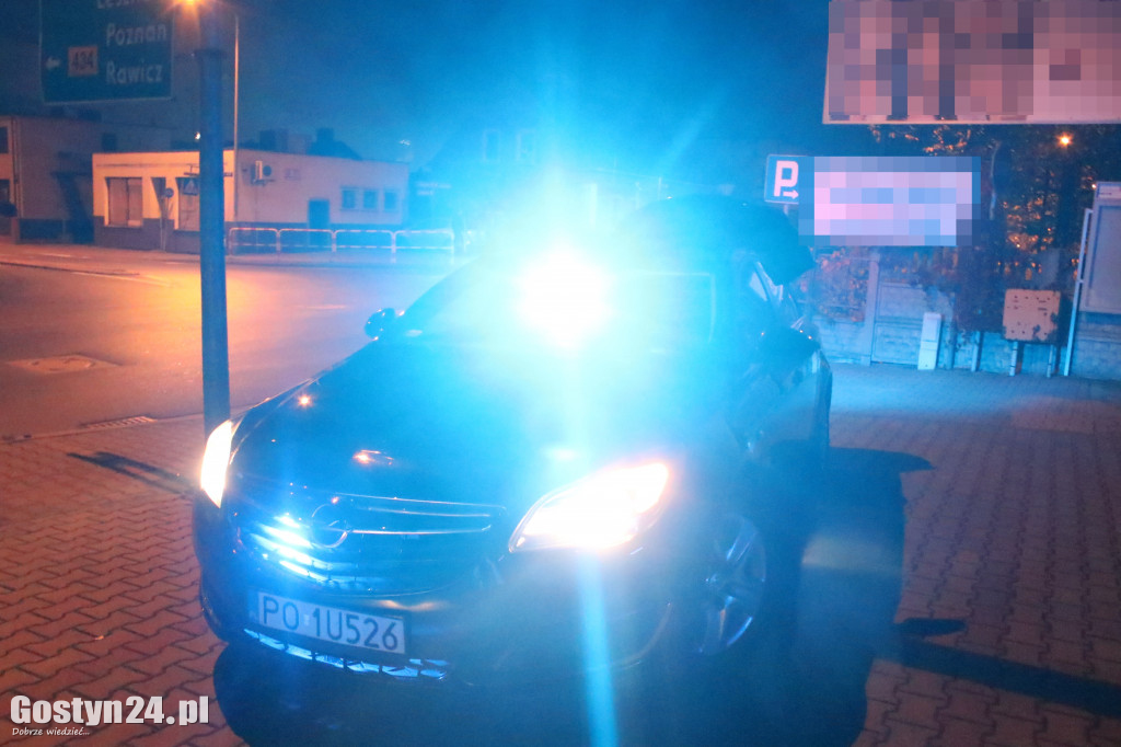 Pijany kierowca doprowadził do kolizji i uciekł