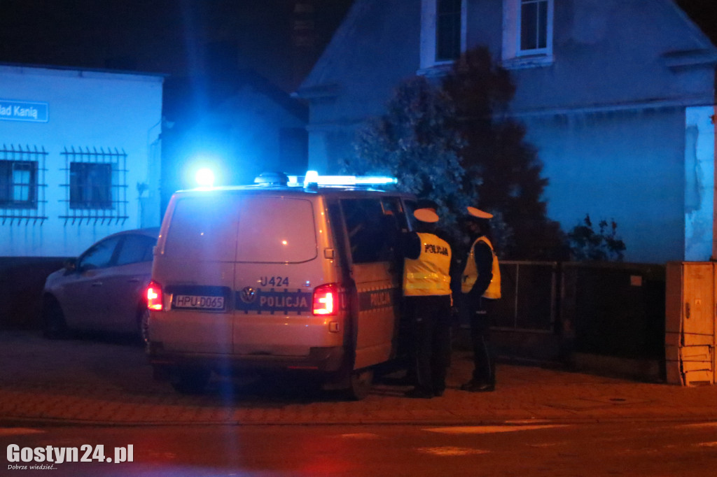 Pijany kierowca doprowadził do kolizji i uciekł