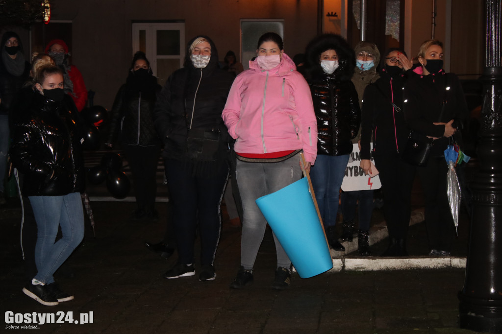 Strajk kobiet przeszedł ulicami Ponieca