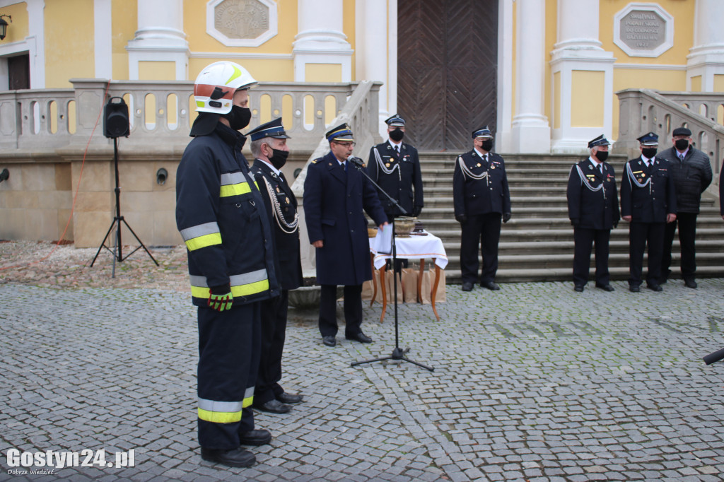 Oficjalne poświęcenie i przekazanie auta dla OSP Piaski