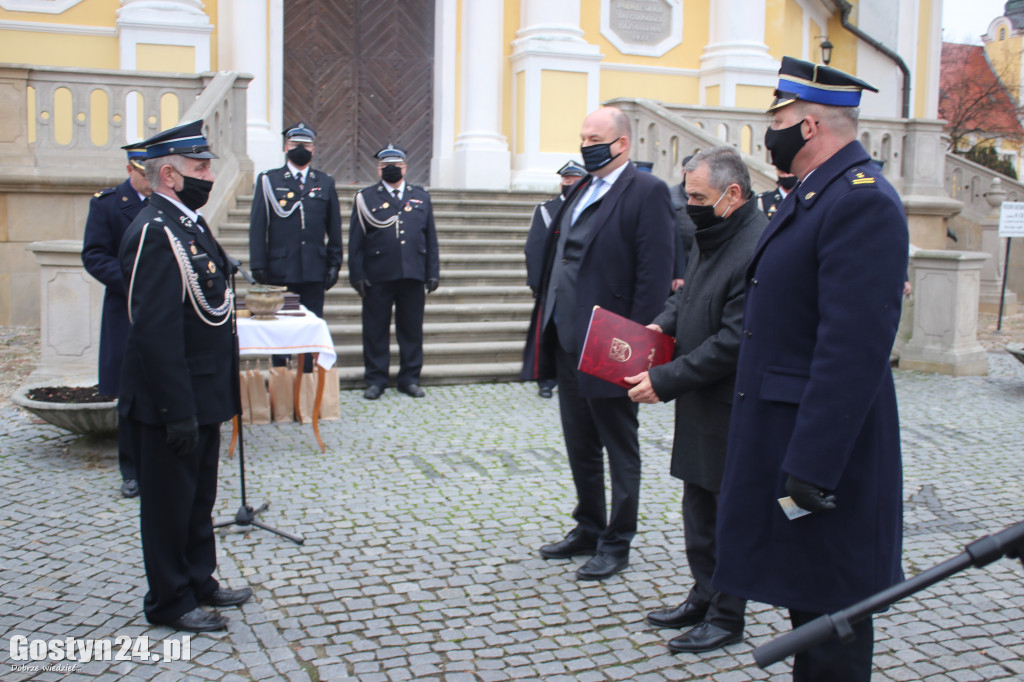 Oficjalne poświęcenie i przekazanie auta dla OSP Piaski