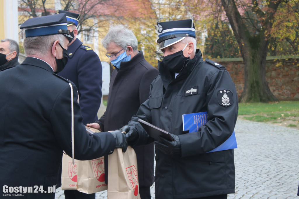 Oficjalne poświęcenie i przekazanie auta dla OSP Piaski