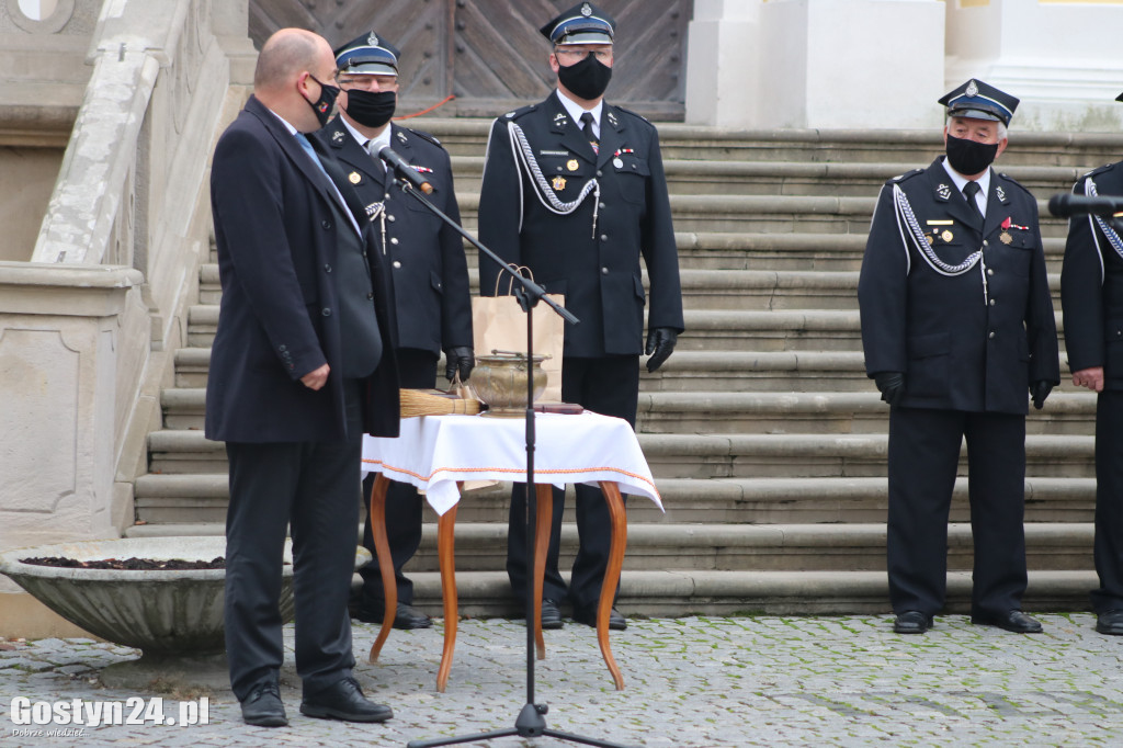 Oficjalne poświęcenie i przekazanie auta dla OSP Piaski