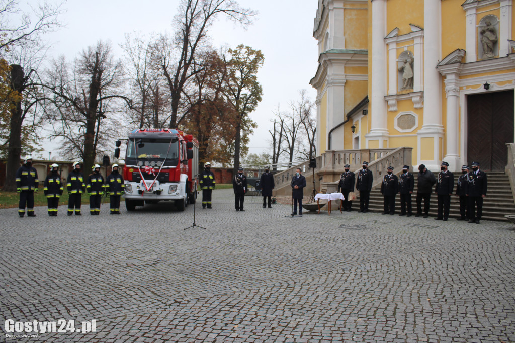 Oficjalne poświęcenie i przekazanie auta dla OSP Piaski