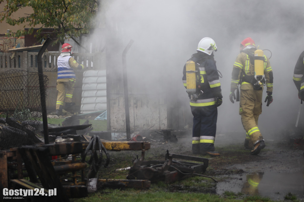 Pożar garaży przy ul. Harcerskiej w Krobi