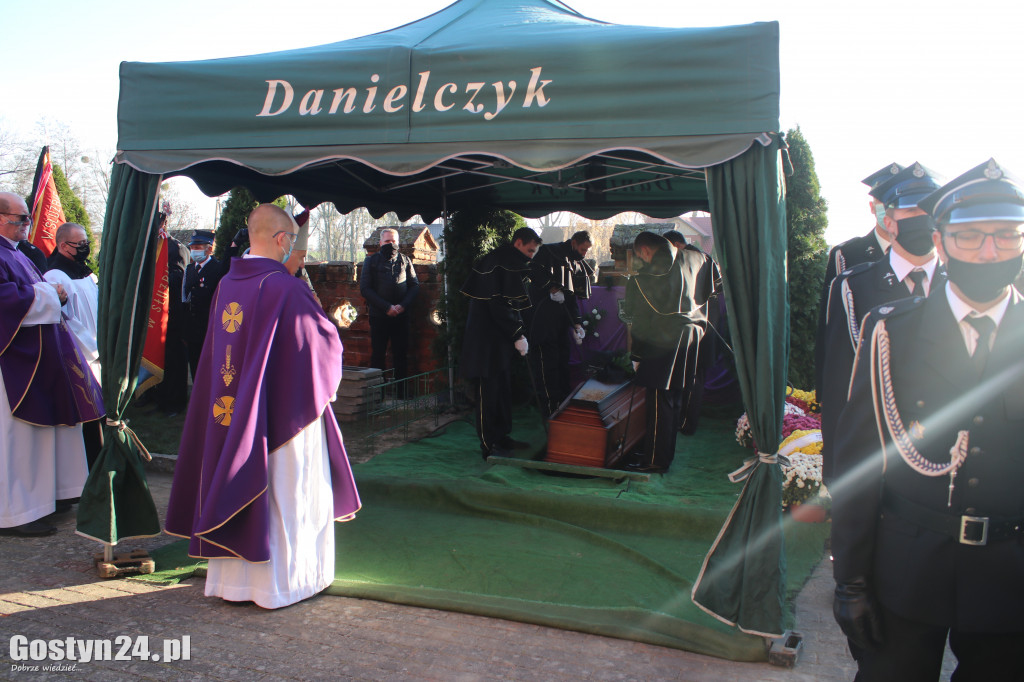 Pogrzeb ks. kanonika Henryka Szwarca