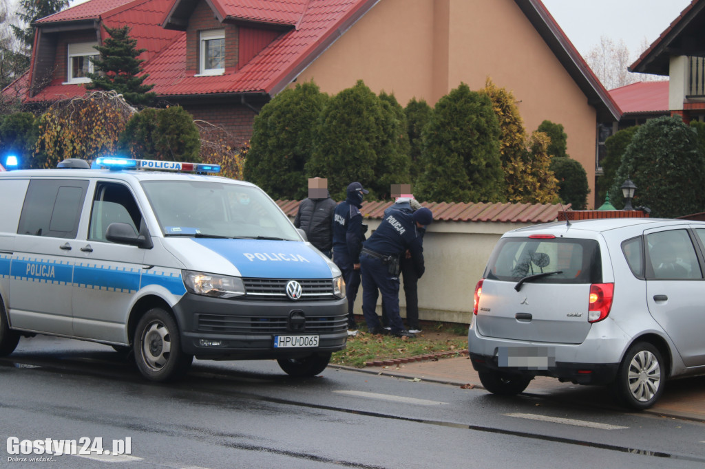Działania ZRM i policji na ul. Wrocławskiej w Gostyniu