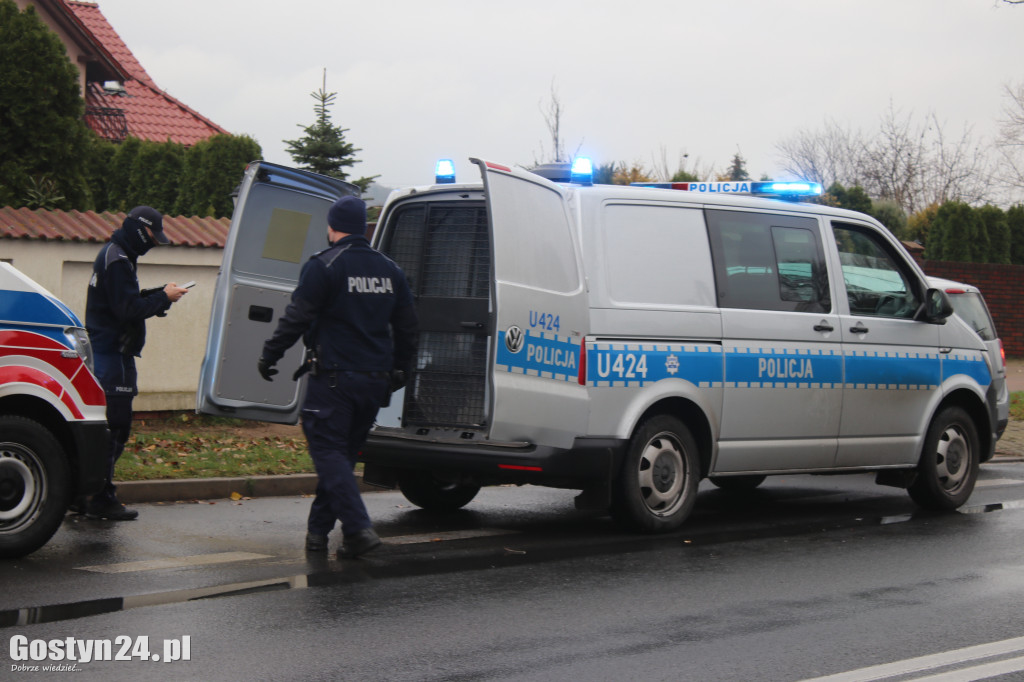 Działania ZRM i policji na ul. Wrocławskiej w Gostyniu
