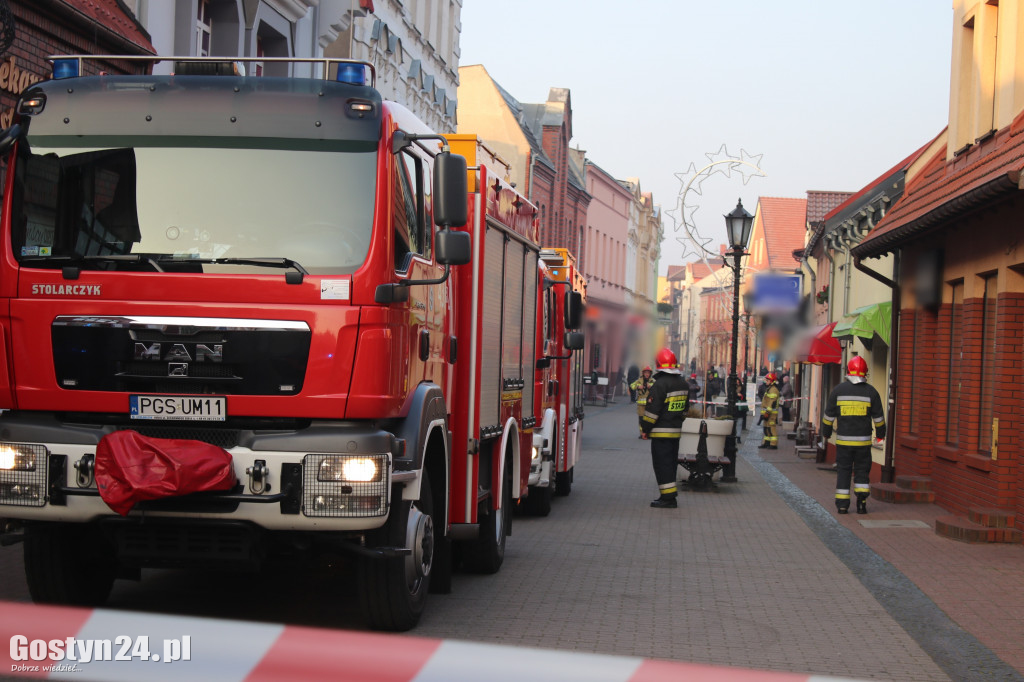 Deptak zamknięty przez straż pożarną i policję