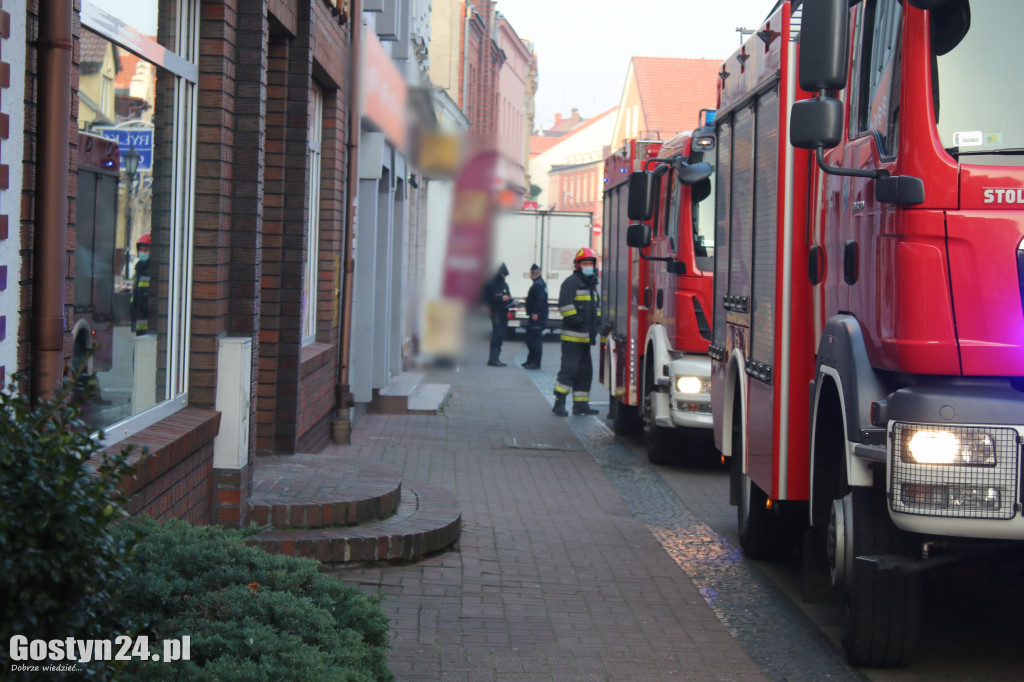 Deptak zamknięty przez straż pożarną i policję