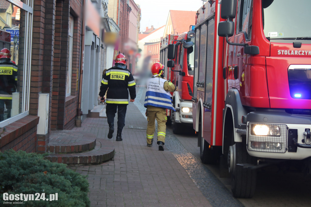 Deptak zamknięty przez straż pożarną i policję