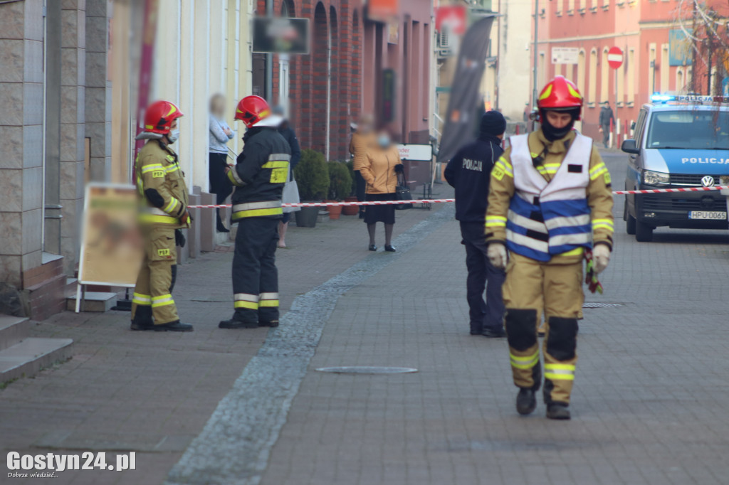 Deptak zamknięty przez straż pożarną i policję